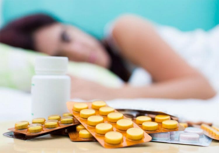 Automedicación, incumplimiento terapéutico y reacciones adversas