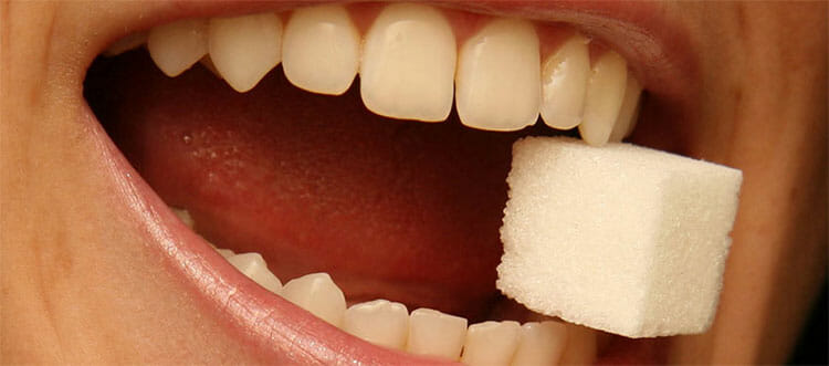 El azúcar es la principal causa de la caries