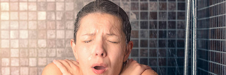 ¿Es bueno ducharse con agua fría?