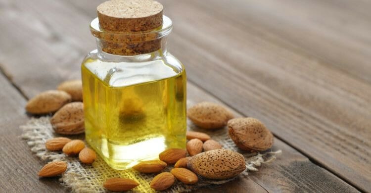 Aceite de almendras para el cabello seco