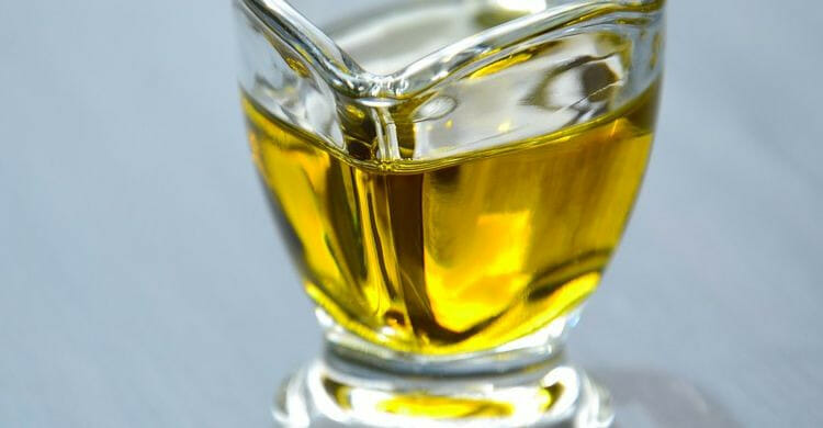 Aceite oliva mascarilla para que el pelo crezca más rápido