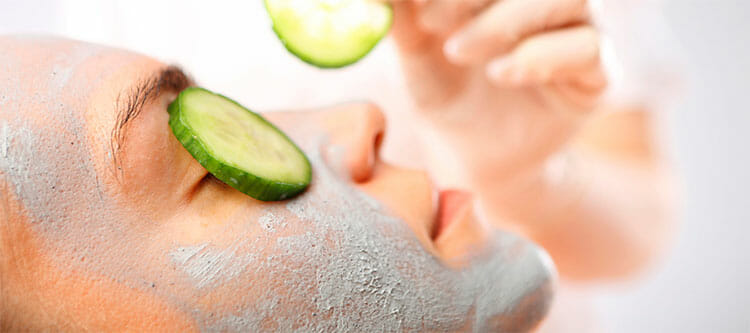 Cuidado facial con pepino y té verde
