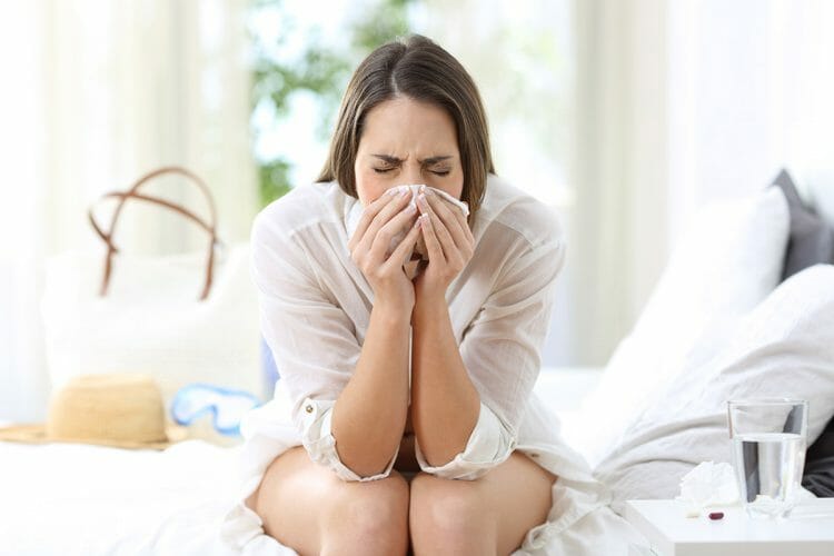 ¿Cómo saber si tengo COVID, gripe o un constipado?