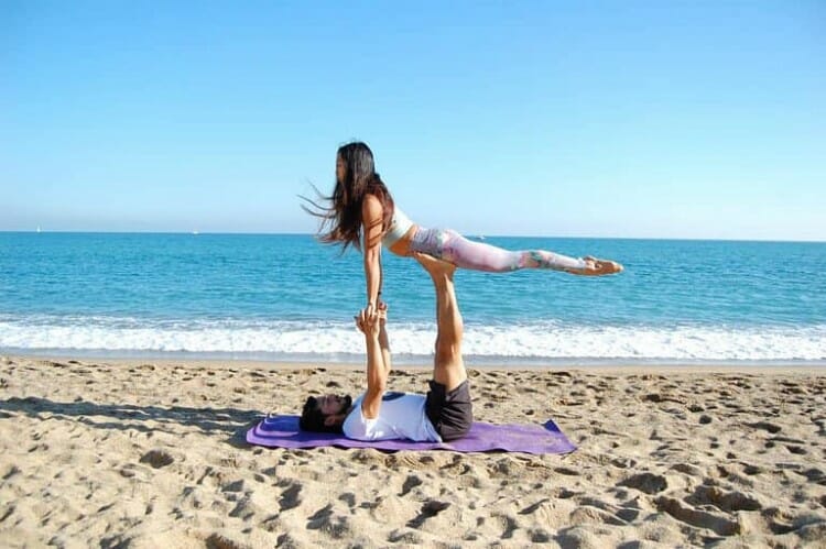 Postura de yoga Pájaro frontal