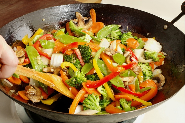 Salteado de vegetales y hortalizas