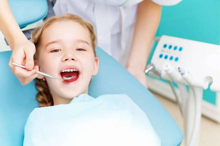 ¿Qué es la odontopediatría y por qué debo llevar a mi hijo?