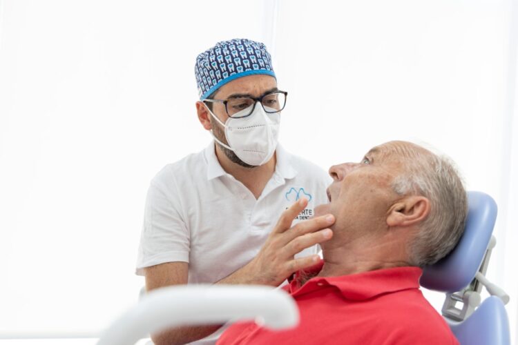 Implantes Dentales: ¿Es posible recuperar la sonrisa en un solo día?