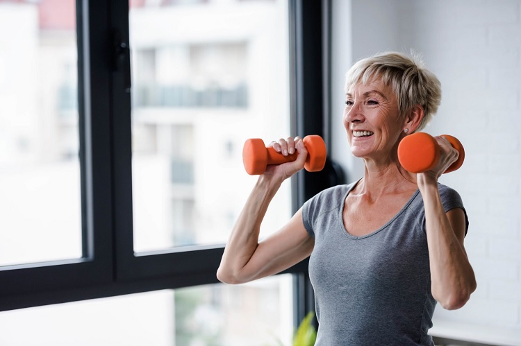 Beneficios del entrenamiento de fuerza en mujeres