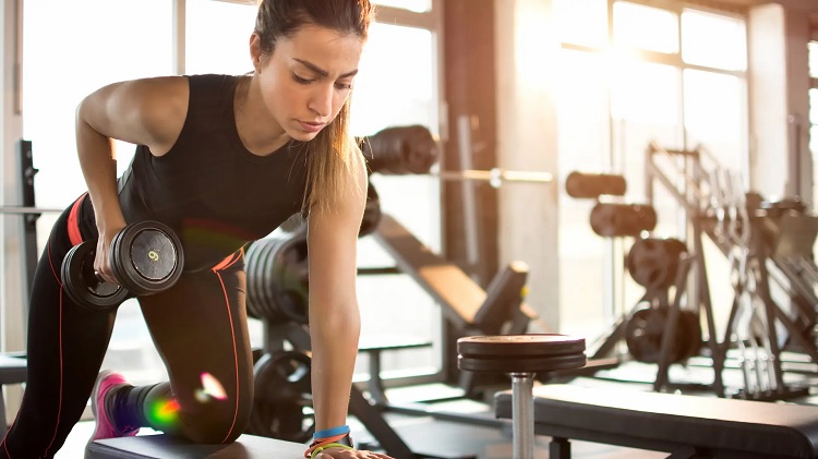 Beneficios del entrenamiento de fuerza en mujeres