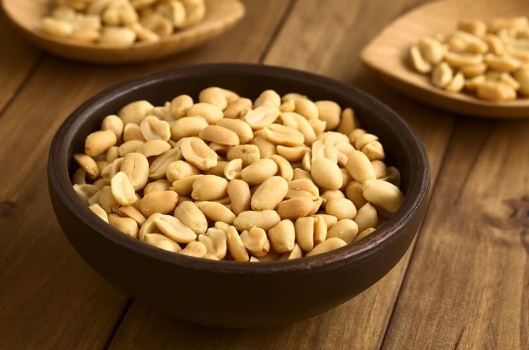Consumir cacahuetes