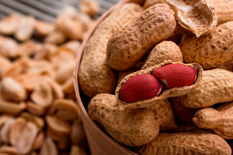 ¿Cuáles son los beneficios y propiedades de los cacahuetes?