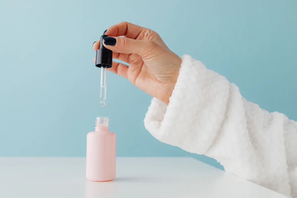 Niacinamida: qué es, beneficios para la piel y cómo usarla