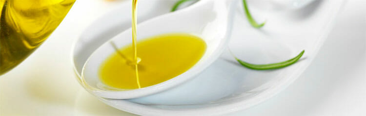 Aceite de oliva, desmaquillante natural